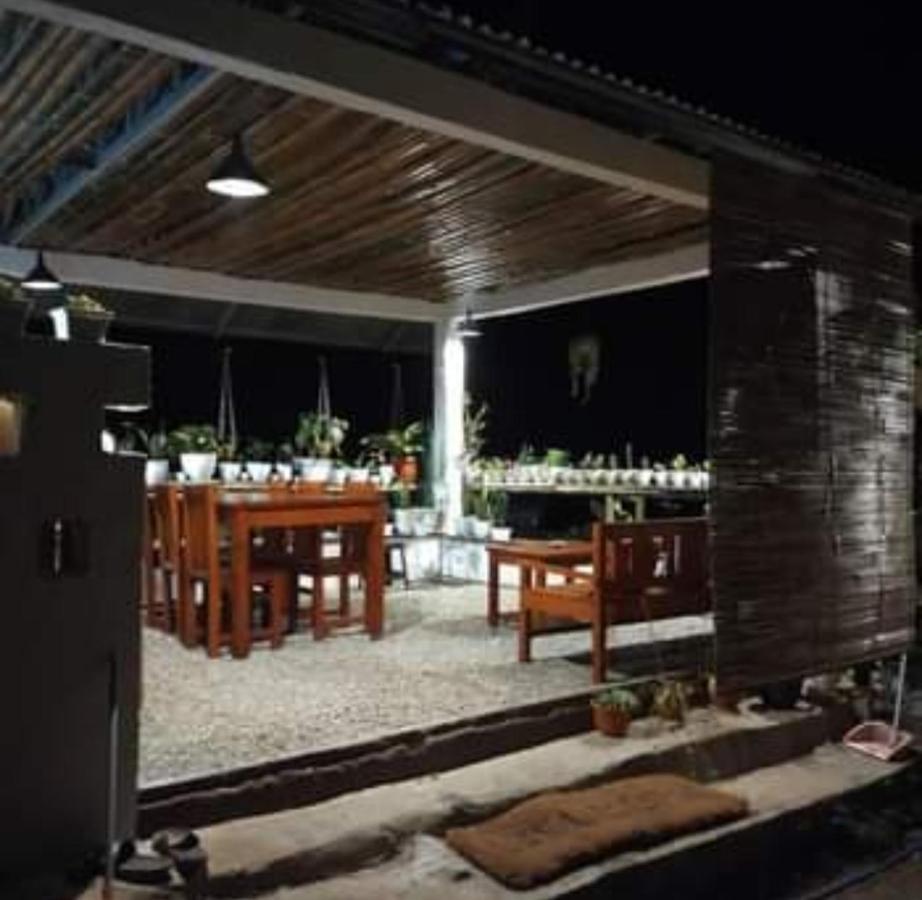 Rago'S Homestay Kelimutu Buitenkant foto