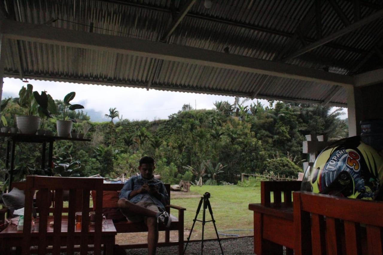 Rago'S Homestay Kelimutu Buitenkant foto
