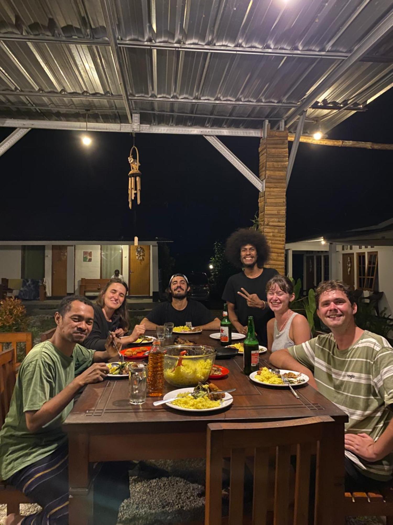 Rago'S Homestay Kelimutu Buitenkant foto