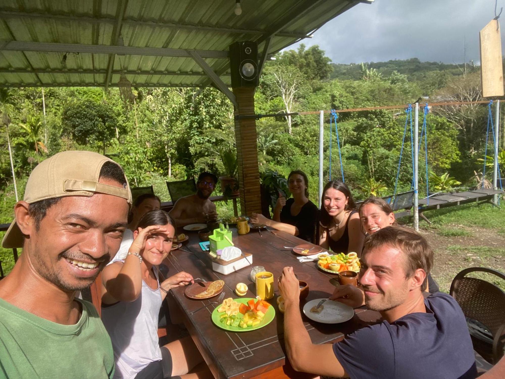 Rago'S Homestay Kelimutu Buitenkant foto